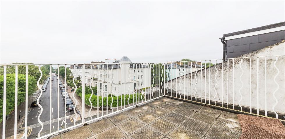 			1 Bedroom, 1 bath, 1 reception Flat			 Belsize Park Gardens, BELSIZE PARK